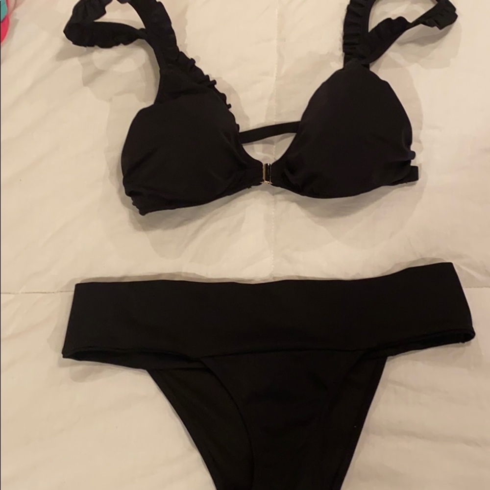 Like New Victoria’s Secret black size small bikini